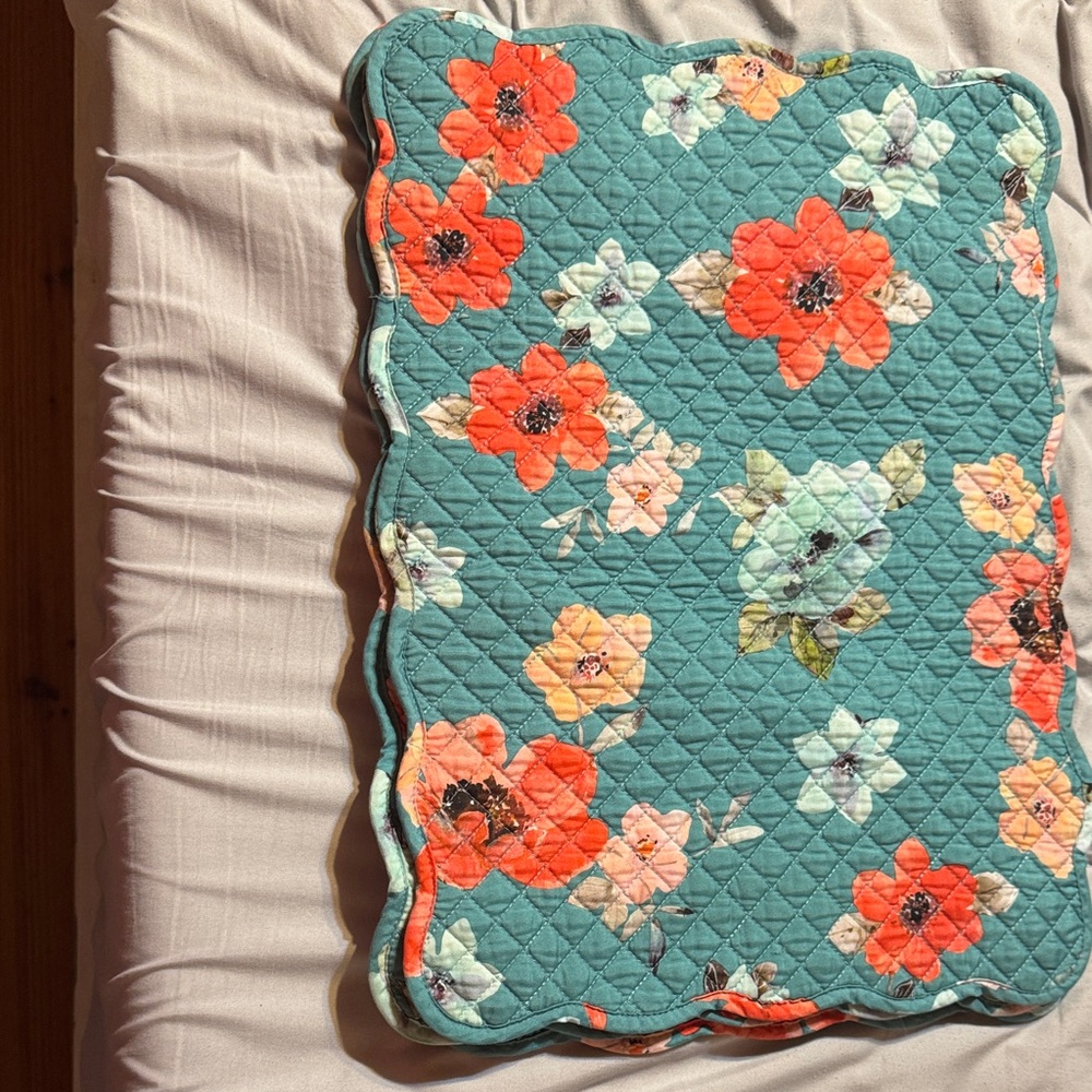 5- Floral Quilted placemats